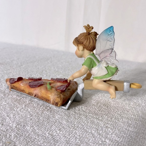 Enesco My Little Kitchen Fairies Pepperoni Snitch Fairie Pizza Slice Figurine - Picture 5 of 9